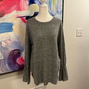 NWOT: Nordstrom plus grey sweater, 1X, with fun sleeves, by Dantelle.